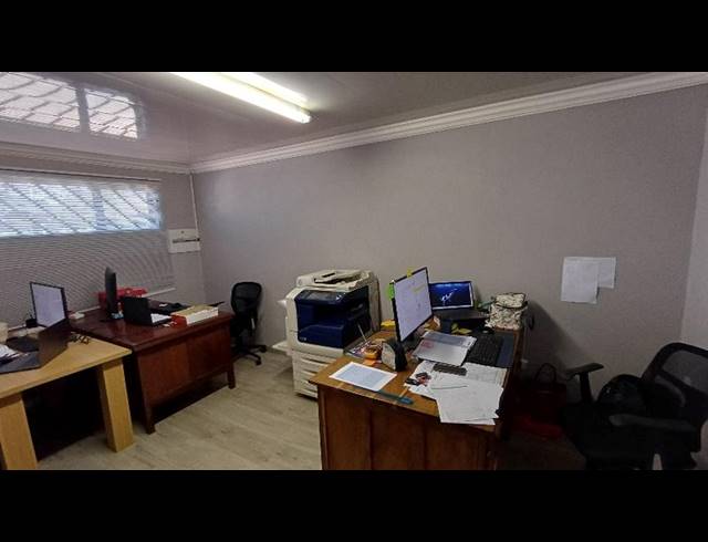 INDUSTRIAL PROPERTY TO RENT IN LYTTELTON MANOR